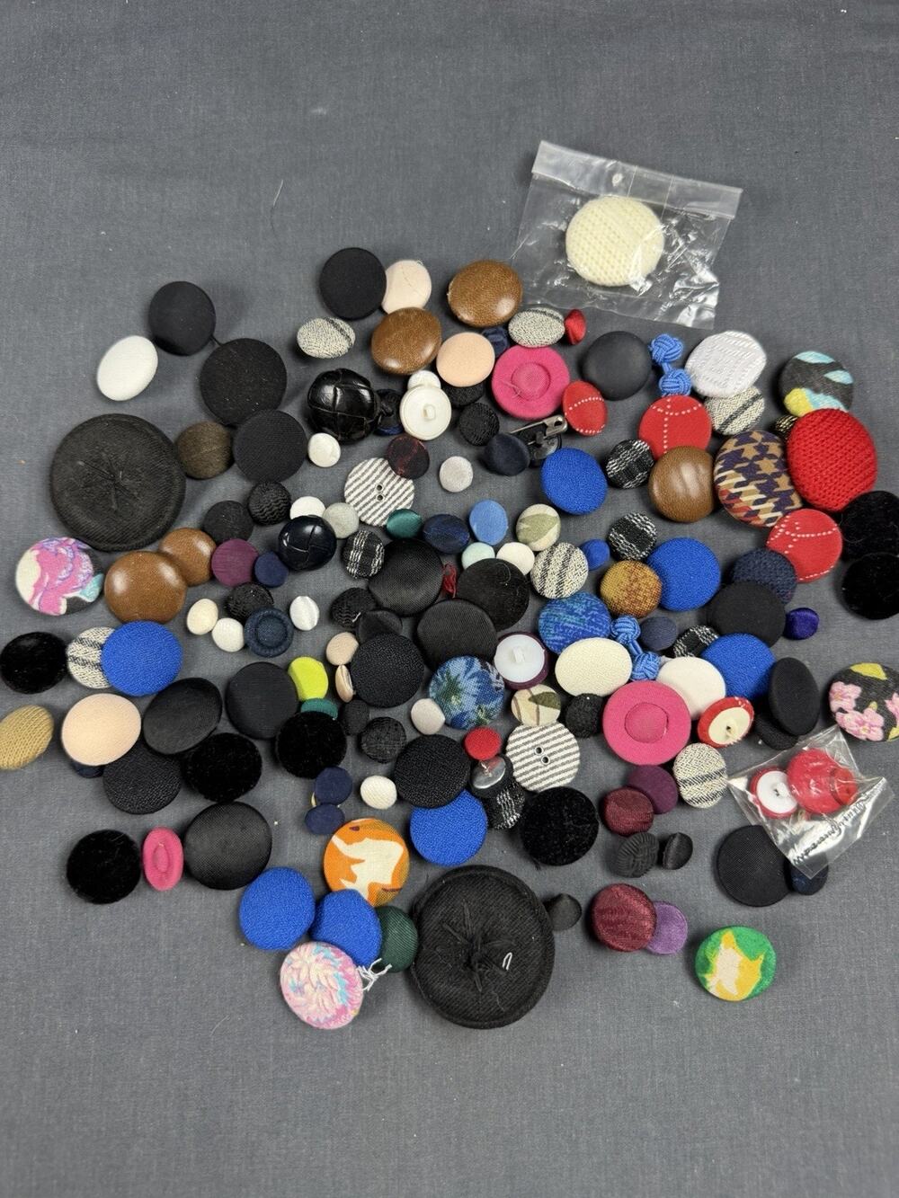 Vintage Cloth Covered Button Collection Mixed Lot 140+ Various sizes & Colors
